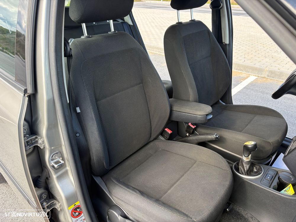 Skoda Fabia Break 1.2 Sport - 19