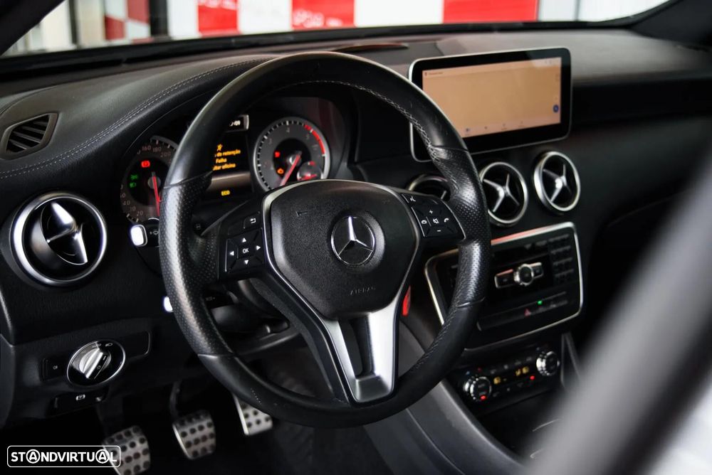 Mercedes-Benz A 200 CDI (BlueEFFICIENCY) Urban - 23