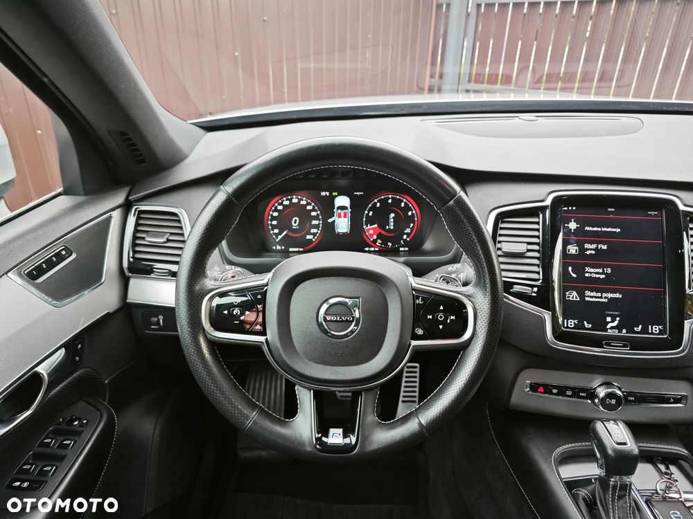Volvo XC 90 - 9