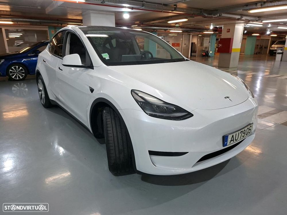 Tesla Model Y RWD - 4