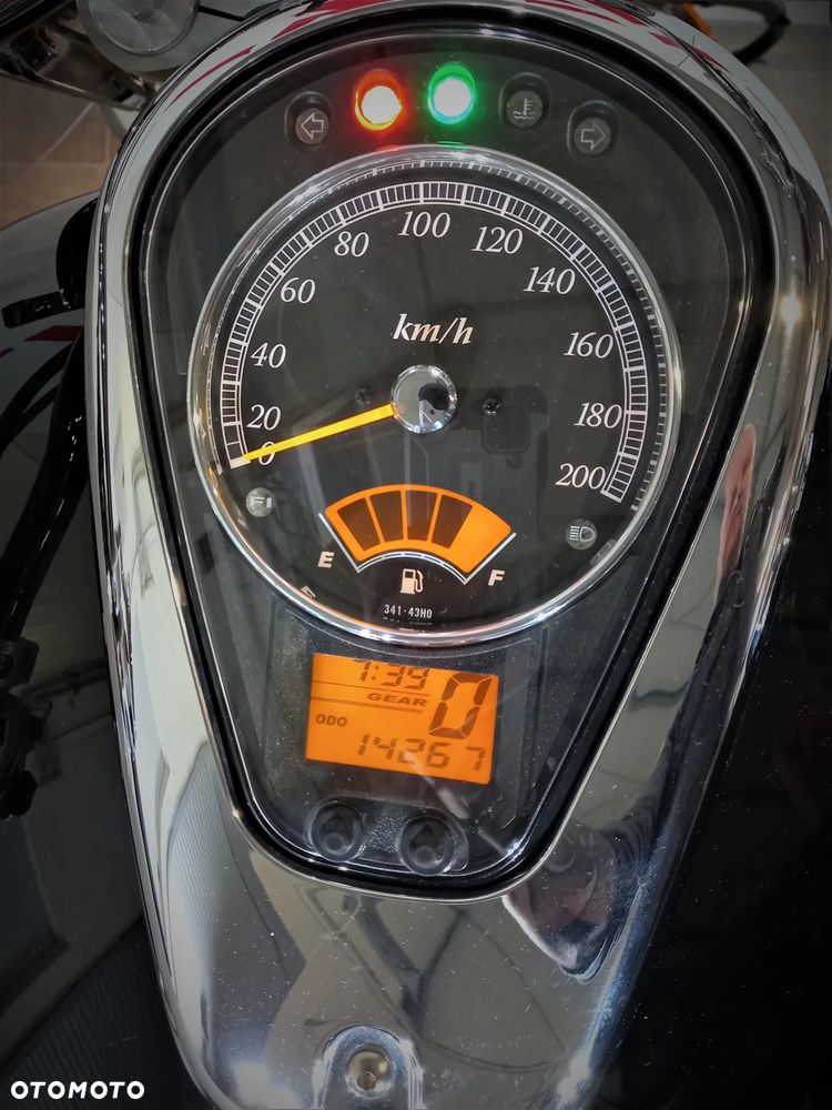 Suzuki VL 800 Volusia - Boulevard C50 - 6