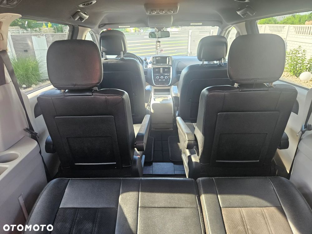 Dodge Grand Caravan 3.6 R/T - 12