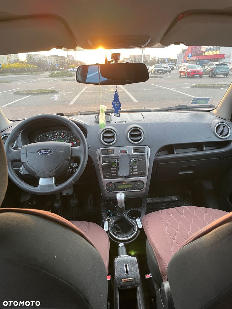Ford Fusion - 14