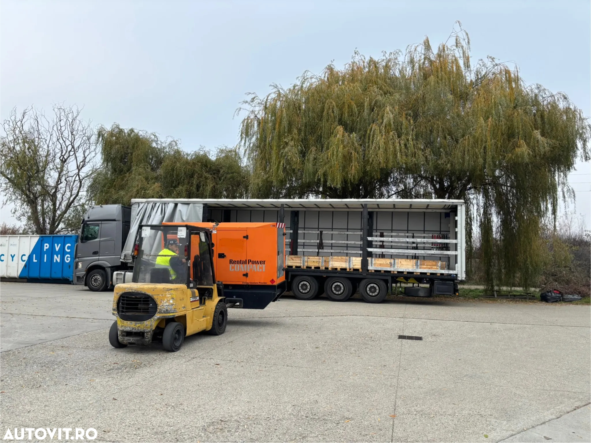 Descarcare marfa cu stivuitor cu operator - 11