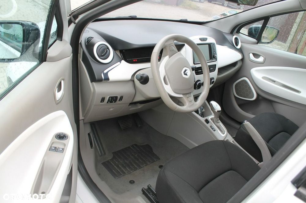 Renault Zoe - 11