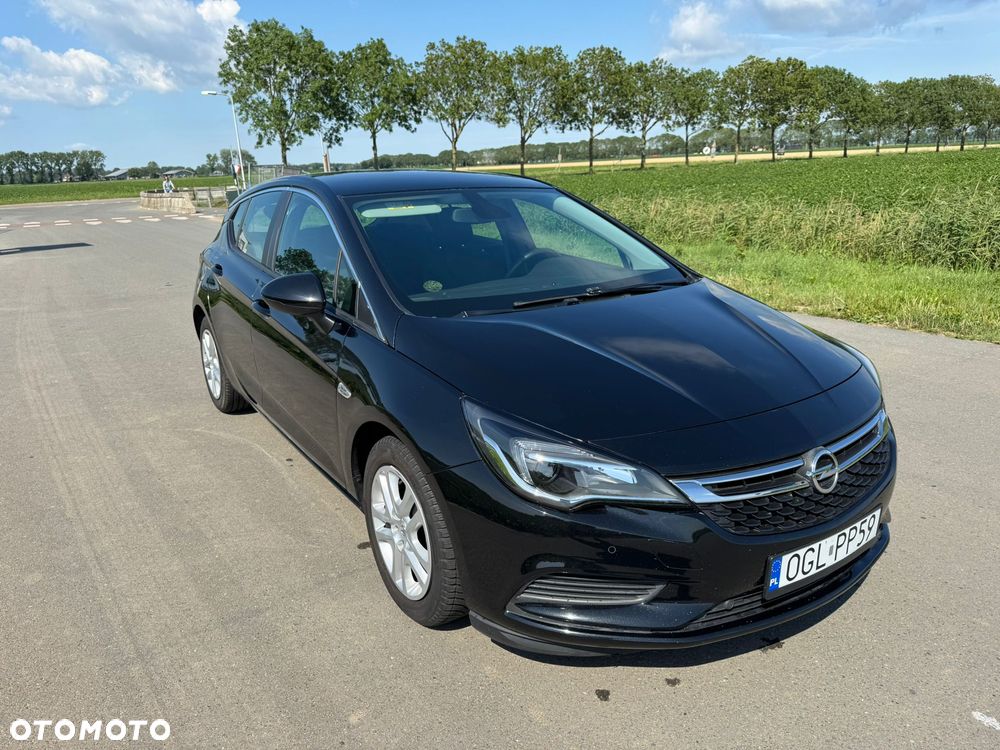Opel Astra 1.6 CDTI Essentia - 1