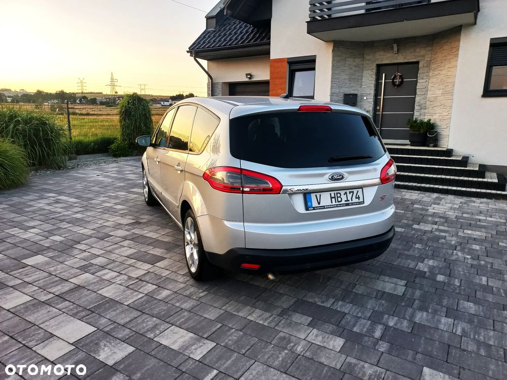 Ford S-Max 2.0 TDCi DPF Titanium X - 27