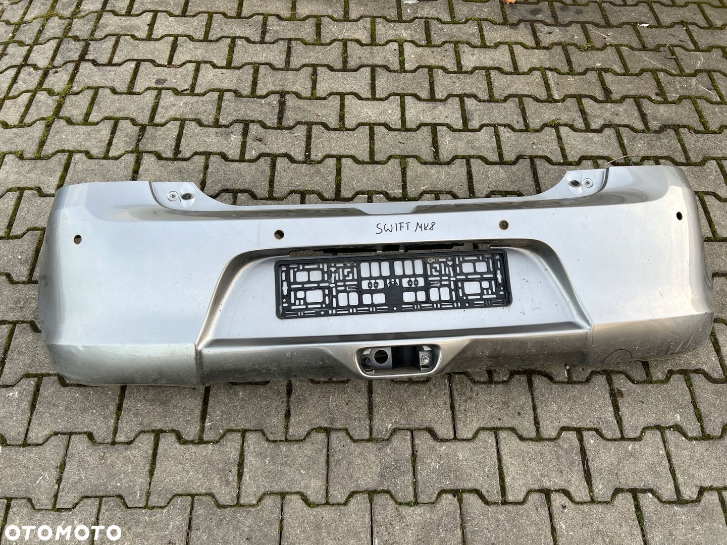 SUZUKI SWIFT MK8 ZDERZAK TYŁ TYLNY PDC KOLOR ZNC - 1
