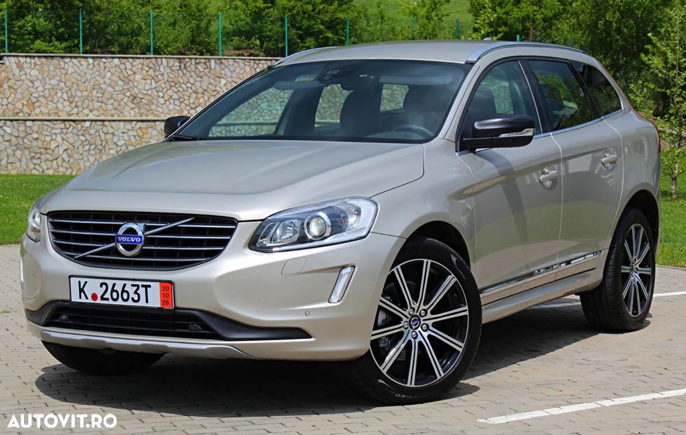 Volvo XC 60 D5 AWD Geartronic Summum - 4