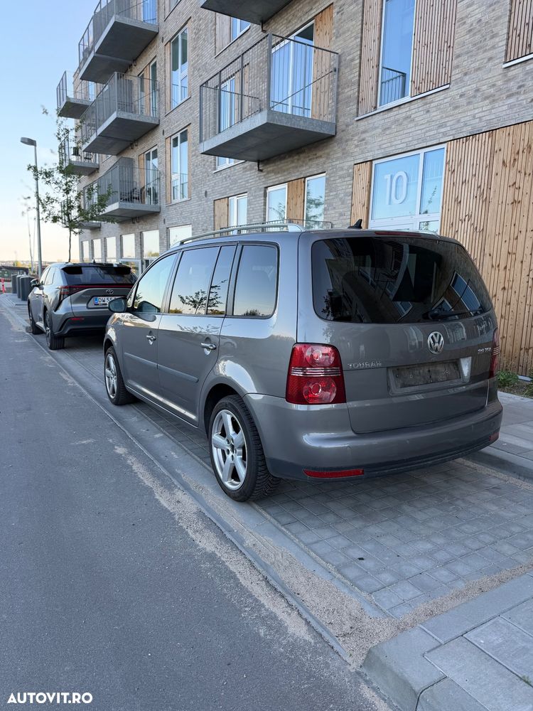 Volkswagen Touran 2.0 TDI DPF Highline - 5