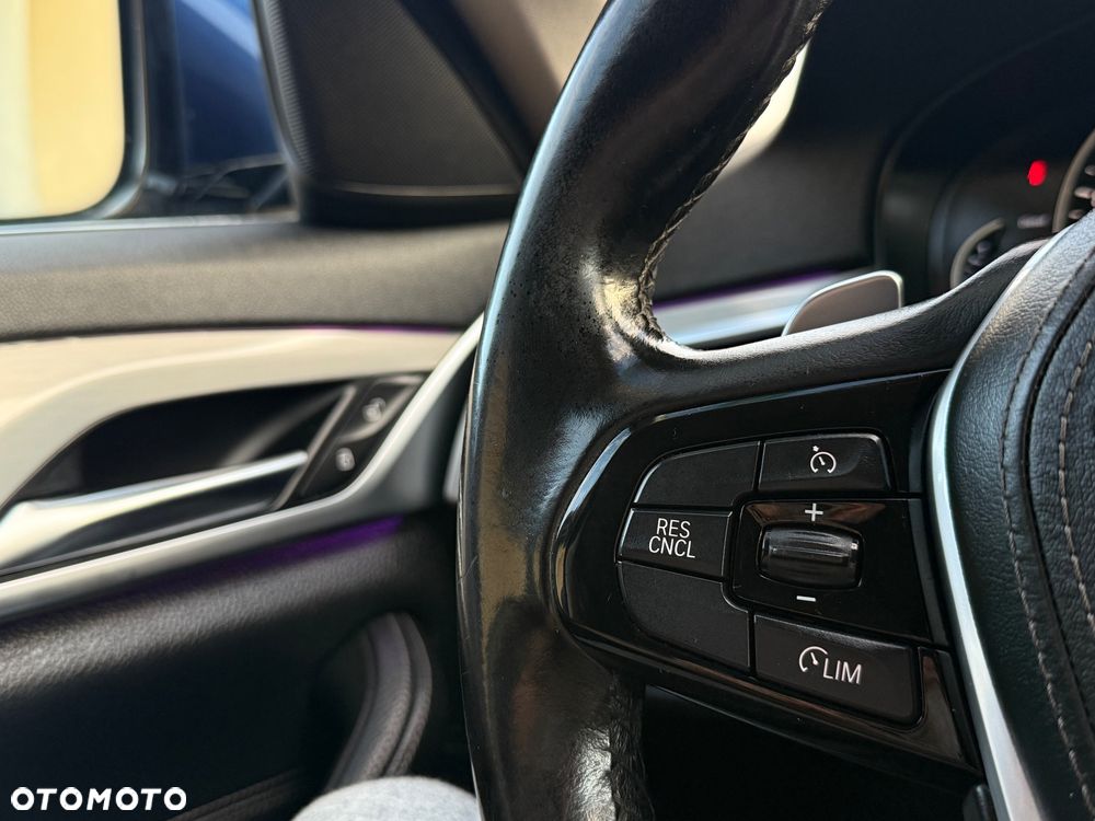 BMW Seria 5 525d Sport Line - 29