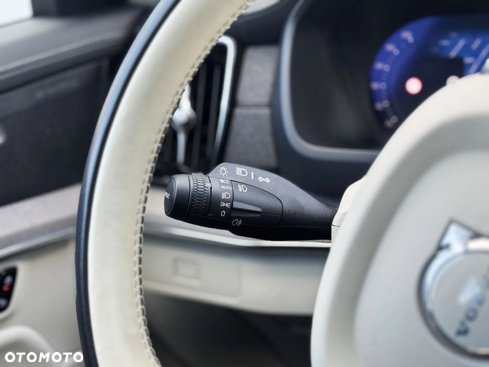 Volvo XC 90 B5 B AWD Plus Bright 7os - 25
