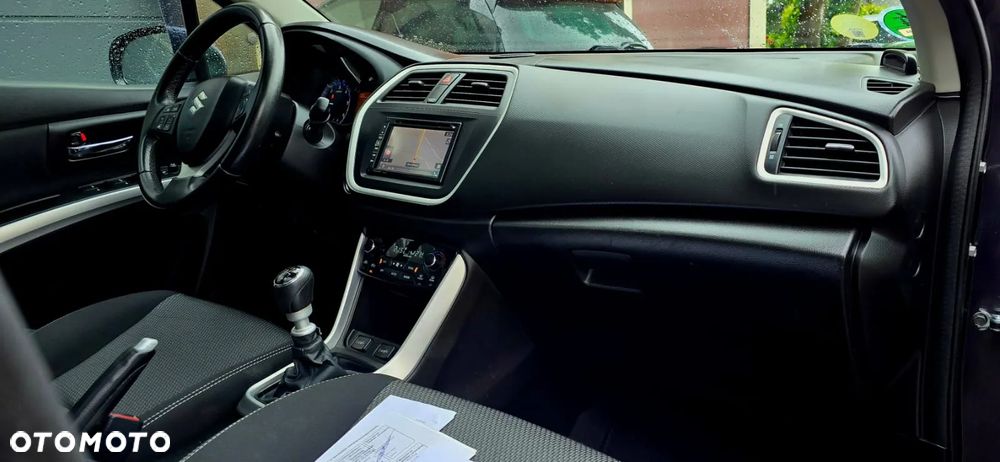 Suzuki SX4 S-Cross 1.6 DDiS Premium - 12
