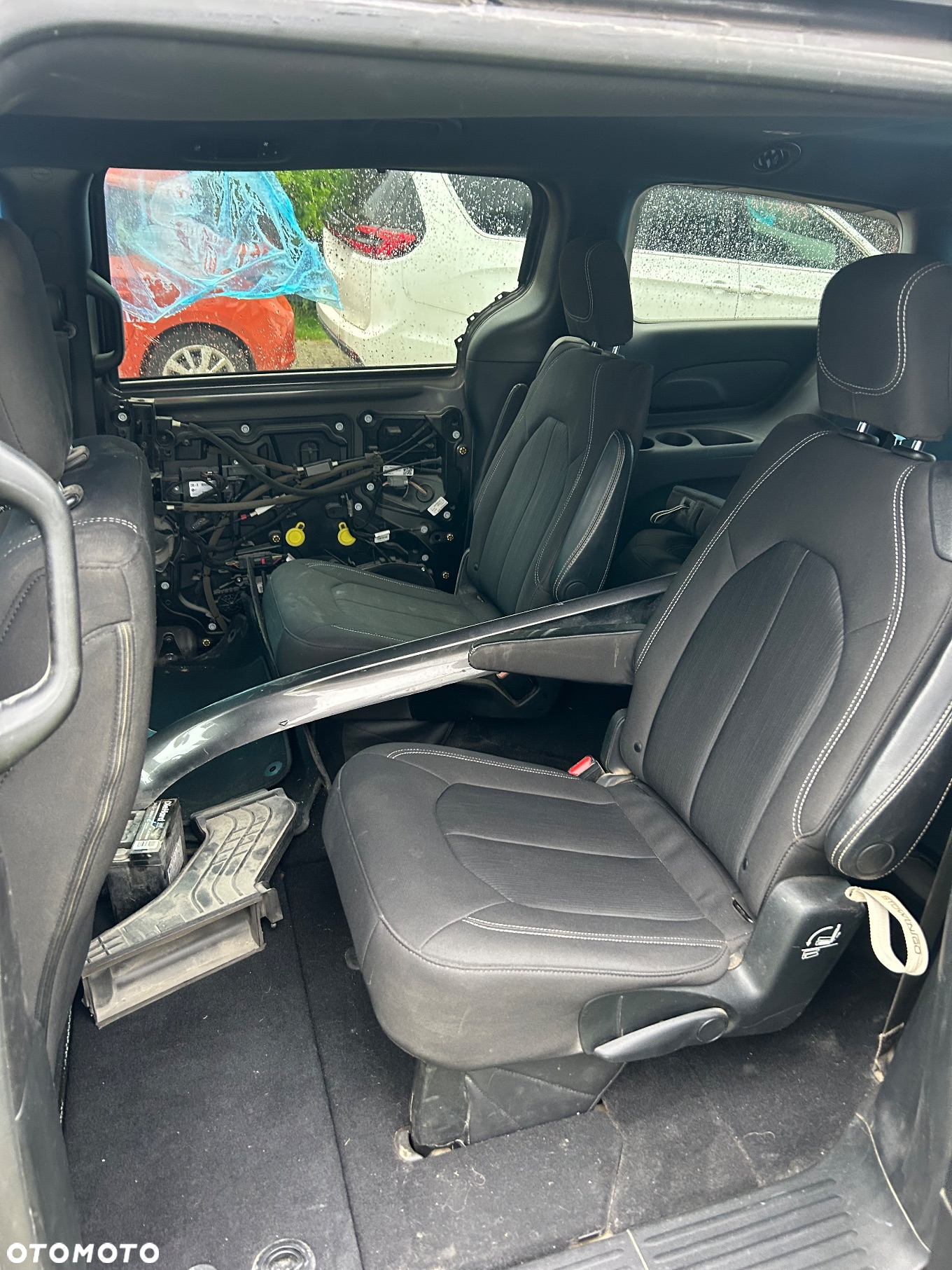 Chrysler Pacifica - 11