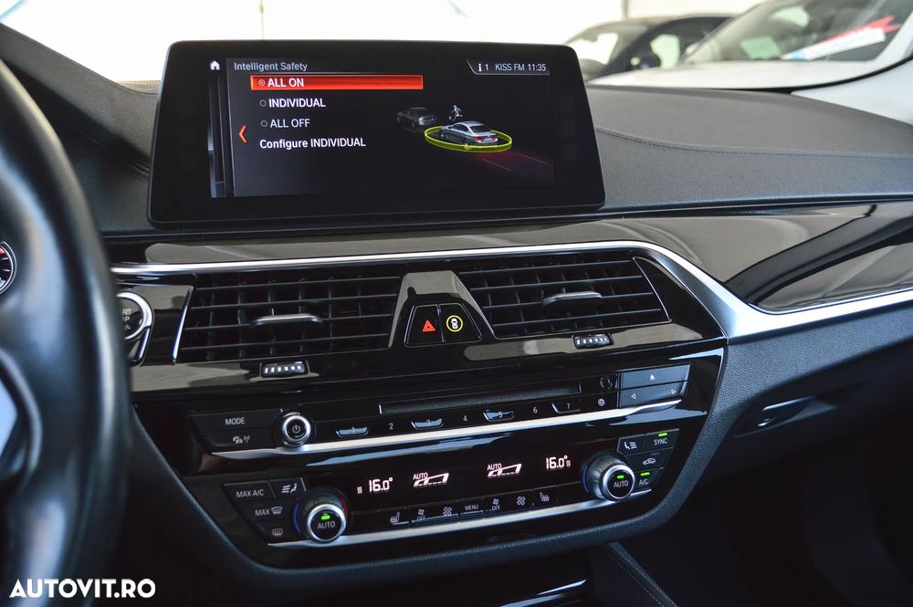BMW Seria 5 520d Aut. Luxury Line - 15