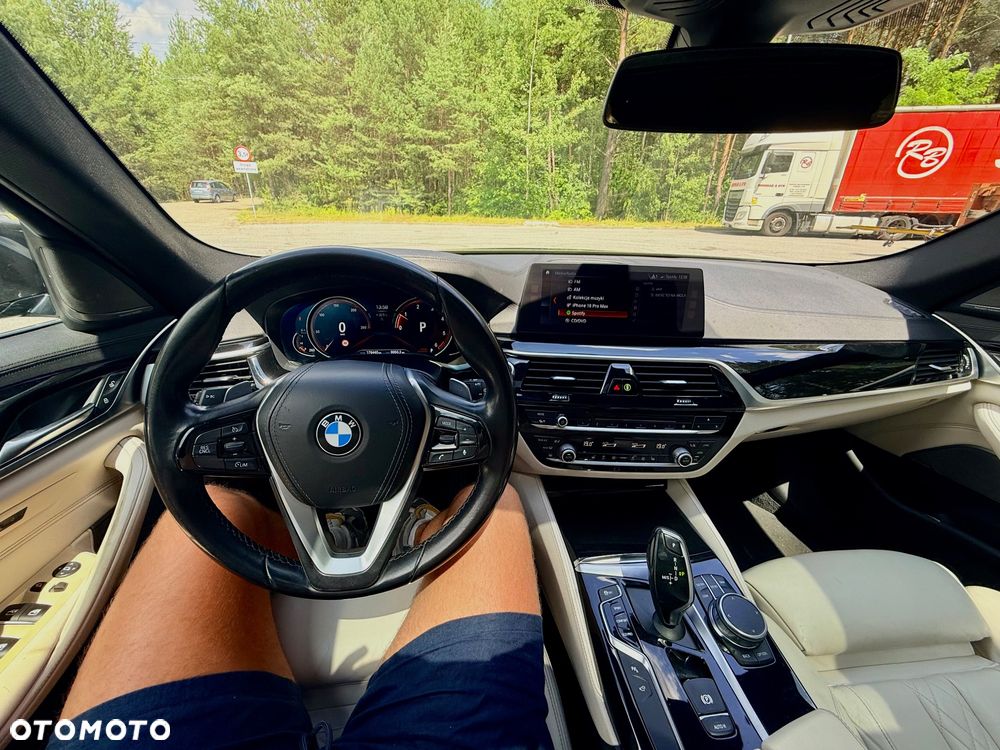 BMW Seria 5 520d xDrive Luxury Line sport - 31