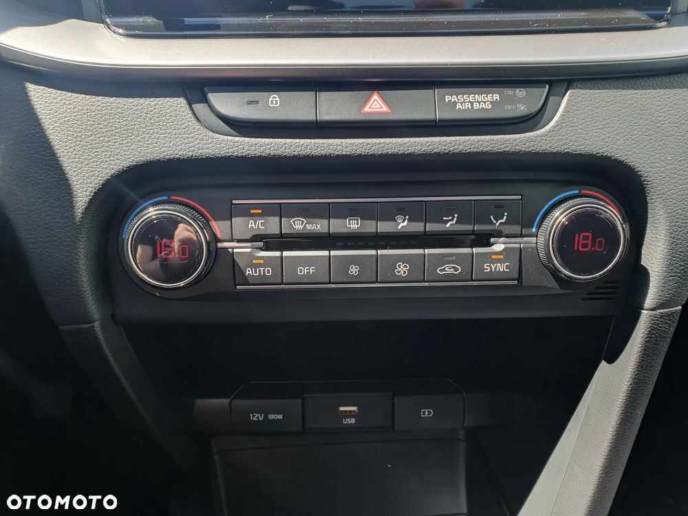 Kia XCeed 1.5 T-GDI M - 36