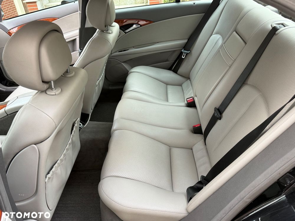 Mercedes-Benz Klasa E 220 CDI Automatik Elegance - 9