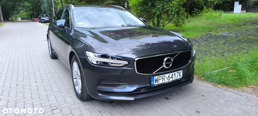 Volvo V90 D4 Momentum - 2