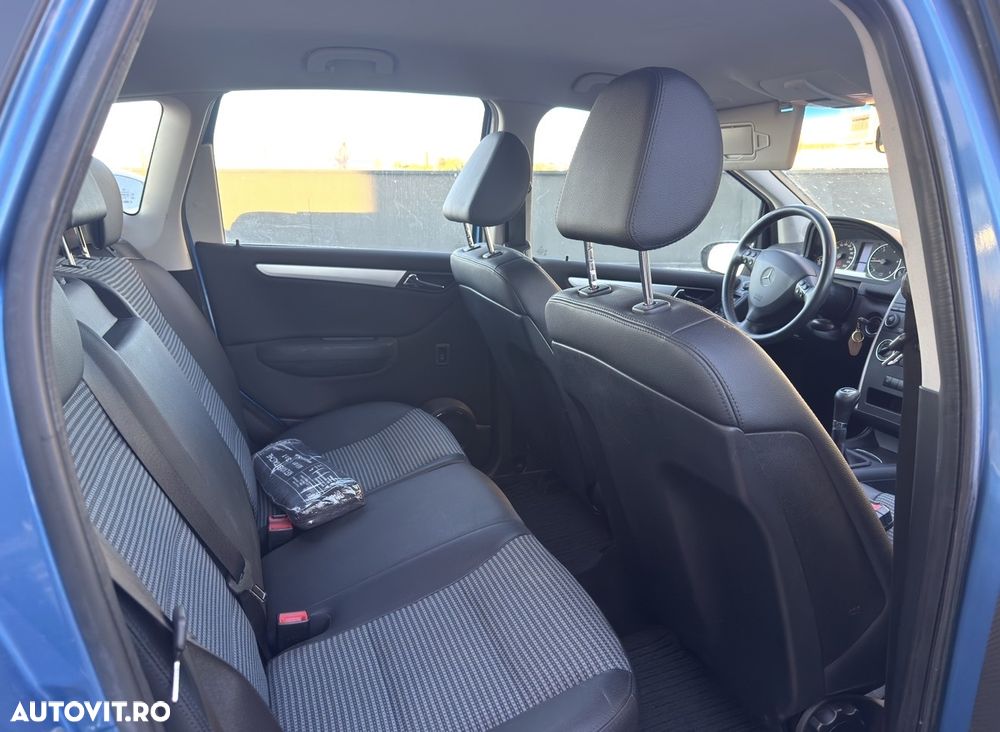 Mercedes-Benz A 160 CDI Avantgarde - 8