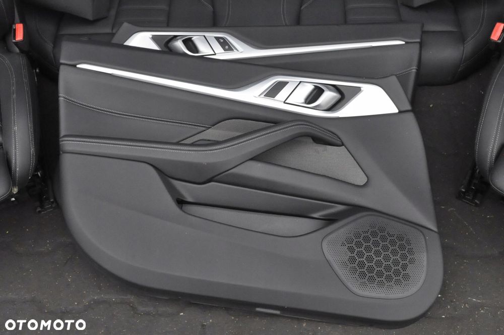 BMW I4 G26 FOTELE KANAPA BOCZKI SKÓRA M-PAKIET ANGLIK 23R - 2