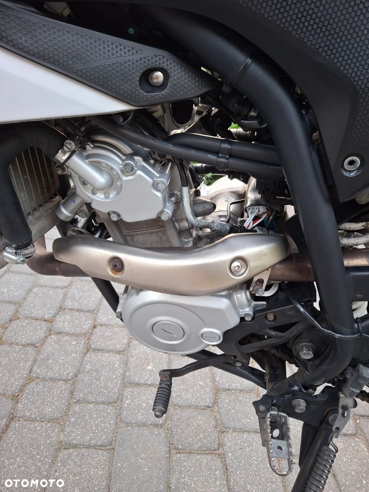 Yamaha WR - 12