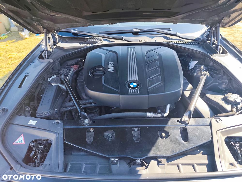 BMW Seria 5 520d - 27