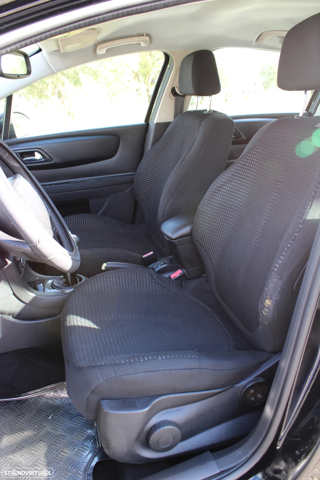 Citroën C4 1.6 HDi Attraction - 5