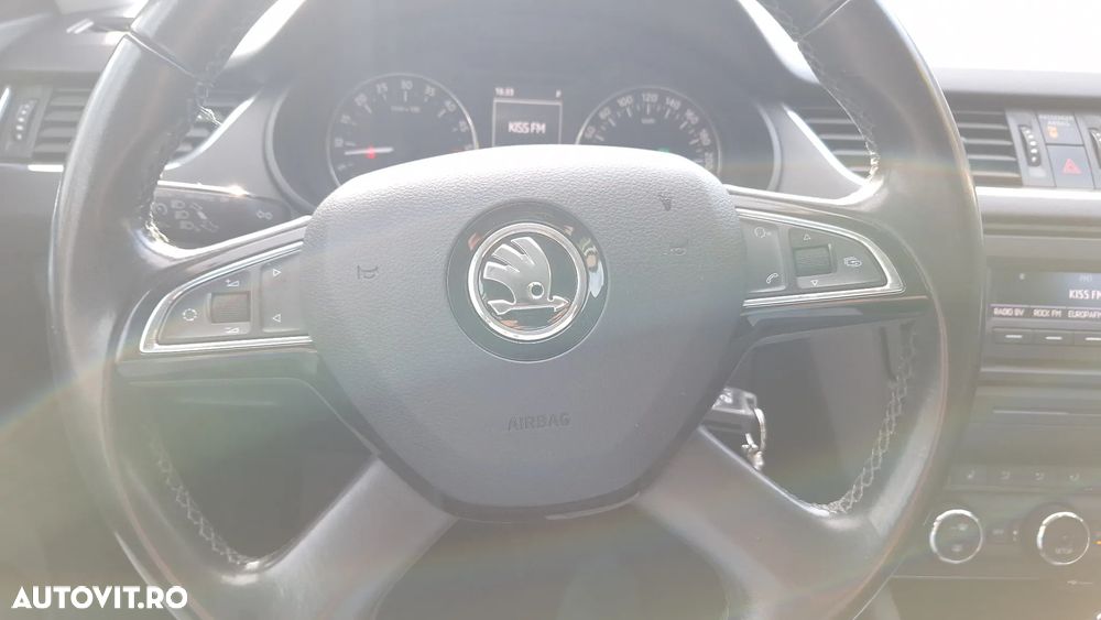 Skoda Octavia 2.0 TDI ELEGANCE DSG - 7