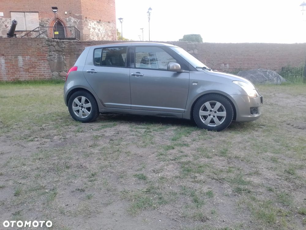 Suzuki Swift 1.3 Comfort dance - 13