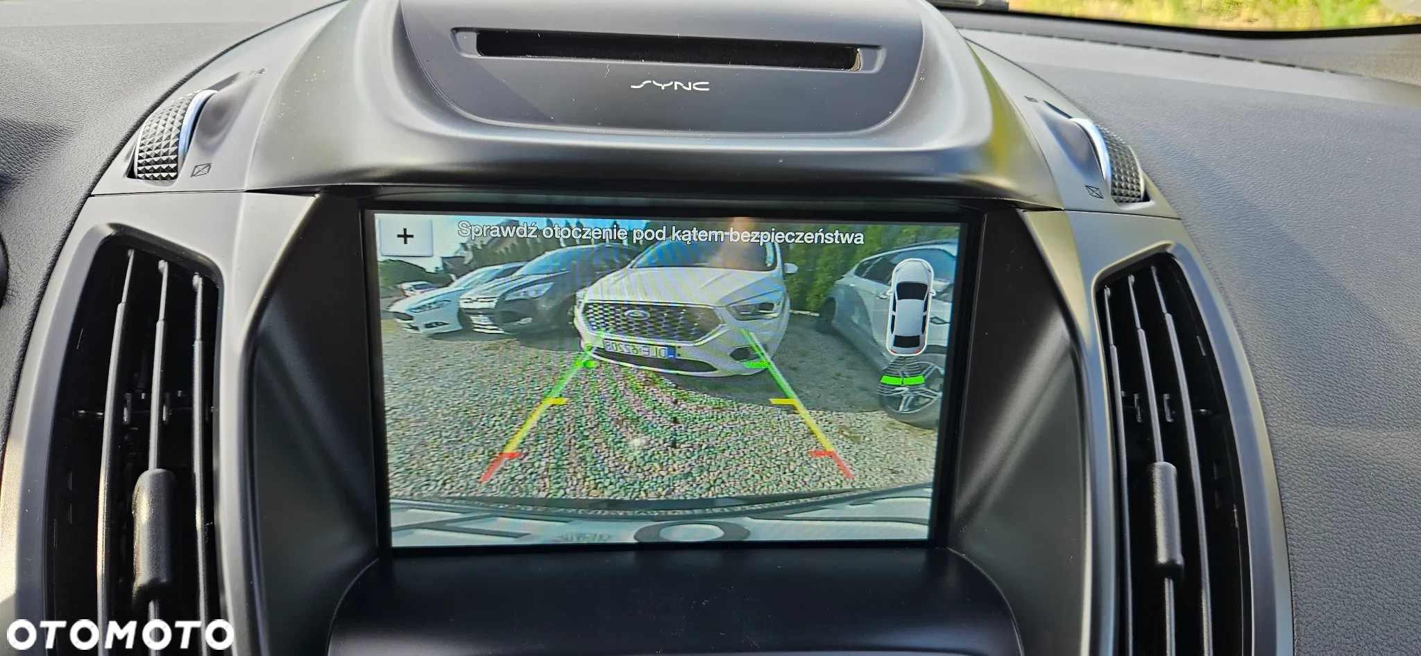 Ford Kuga 2.0 TDCi 2x4 Titanium - 18