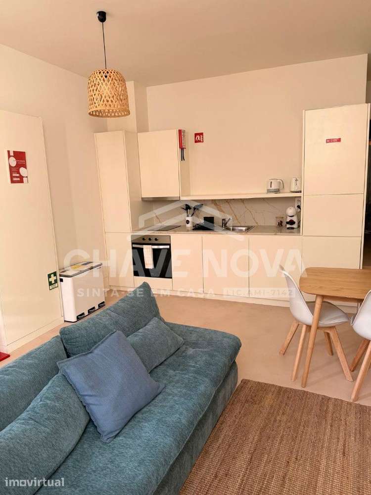 T1 Mobilado c/ Terraço – Escada dos Guindais, Porto - Grande imagem: 2/24