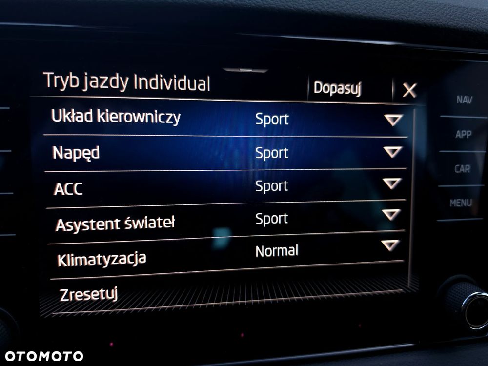 Skoda Karoq 1.5 TSI ACT Sportline DSG - 34