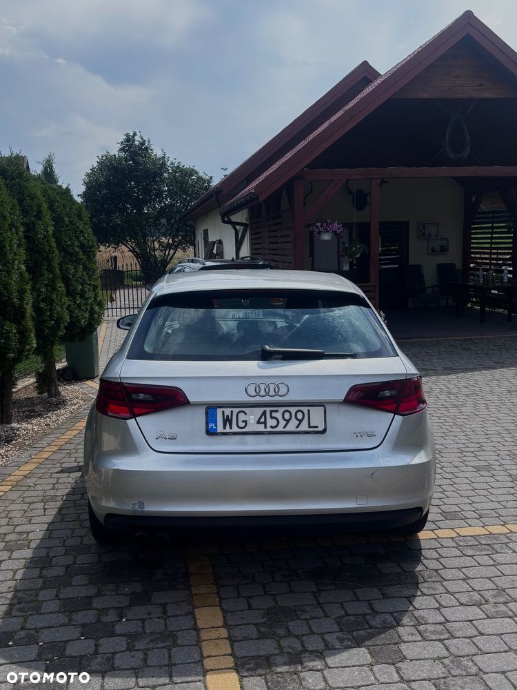 Audi A3 Sportback 1.4 TFSI Ambiente - 4