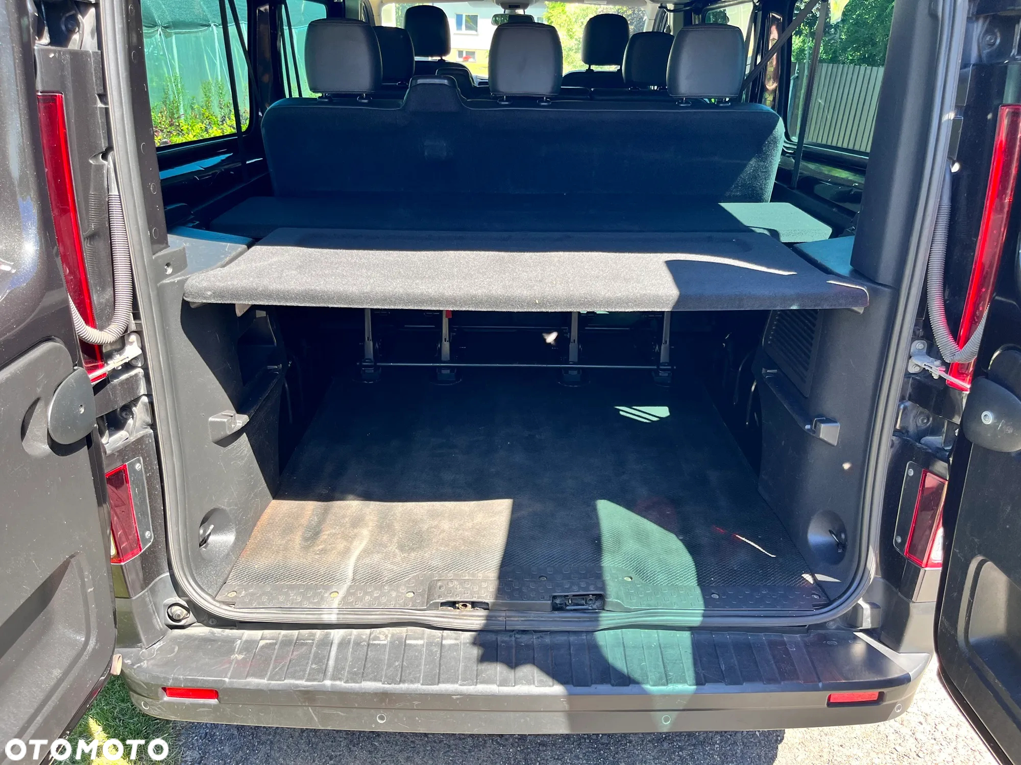 Renault Trafic Grand SpaceClass 2.0 dCi - 16
