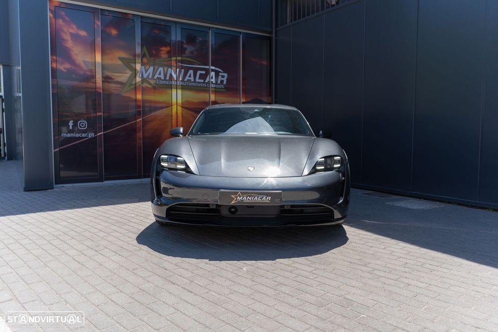 Porsche Taycan Cross Turismo 4 - 3