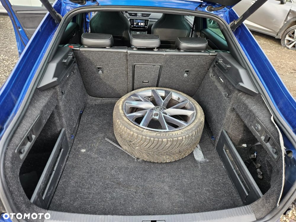 Skoda Superb 2.0 TDI SCR Sportline DSG - 27