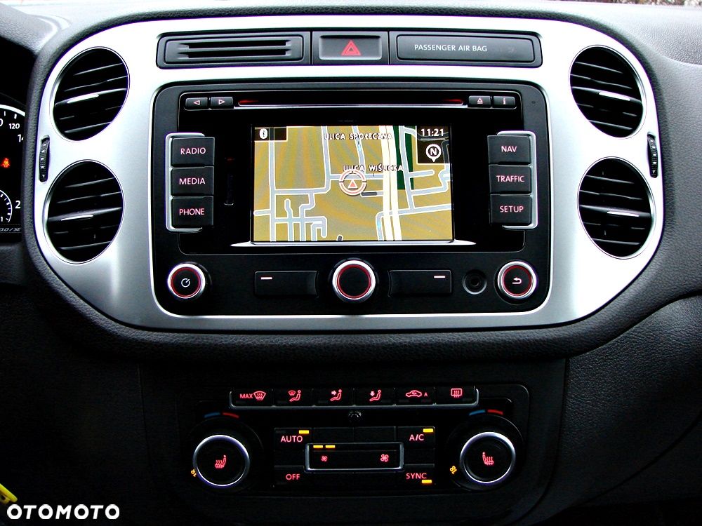 Volkswagen Tiguan 2.0 TDI DPF BlueMotion Technology Cup Sport & Style - 24