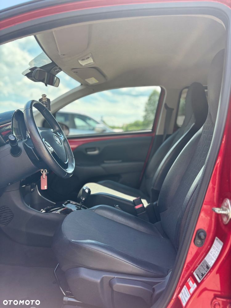 Toyota Aygo x.shift x-play connect - 12