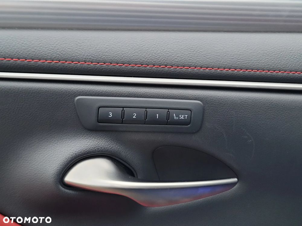 Lexus ES 300h F Sport Edition - 13