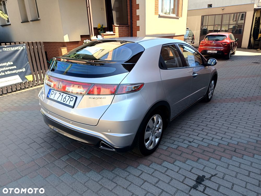 Honda Civic 1.4 i-VTEC - 8