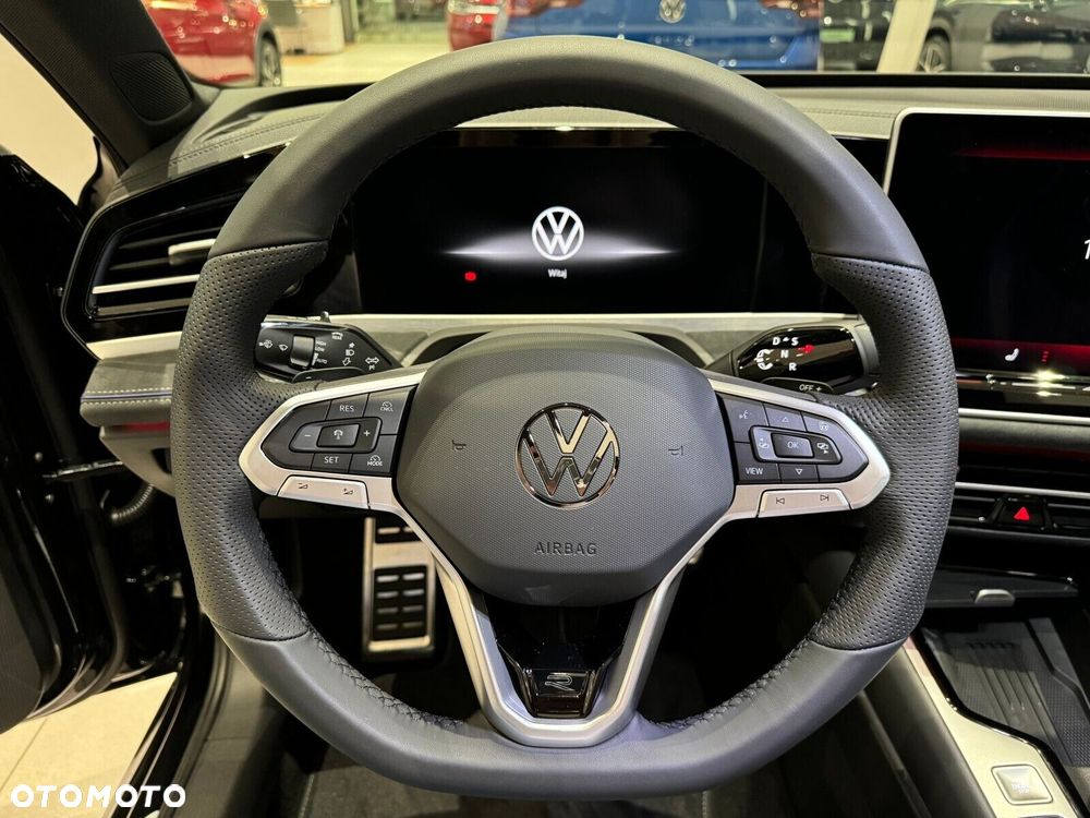 Volkswagen Passat - 12