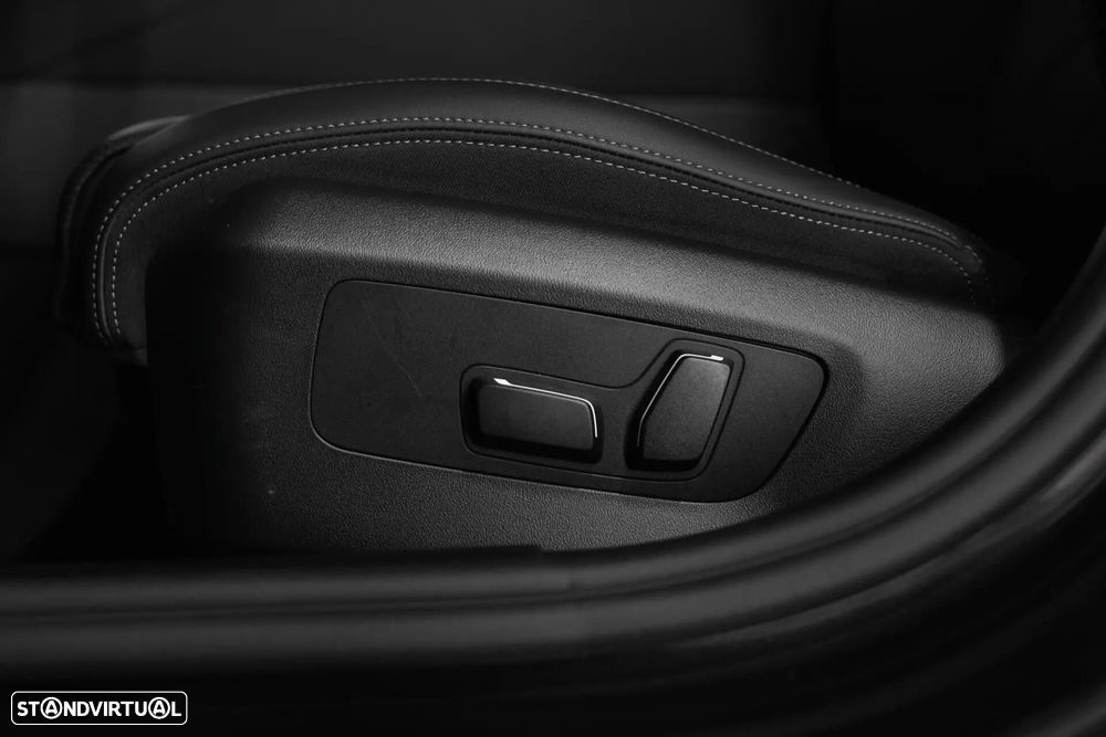 BMW 530 e Pack Desportivo M Pro - 37