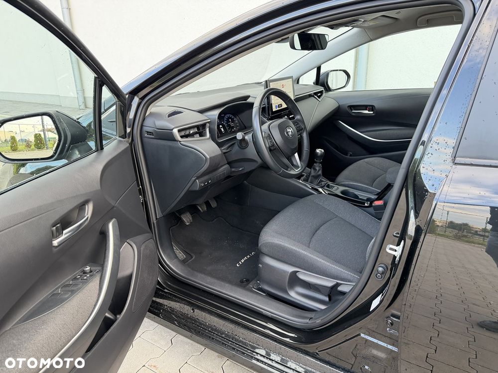 Toyota Corolla 1.5 Comfort - 23