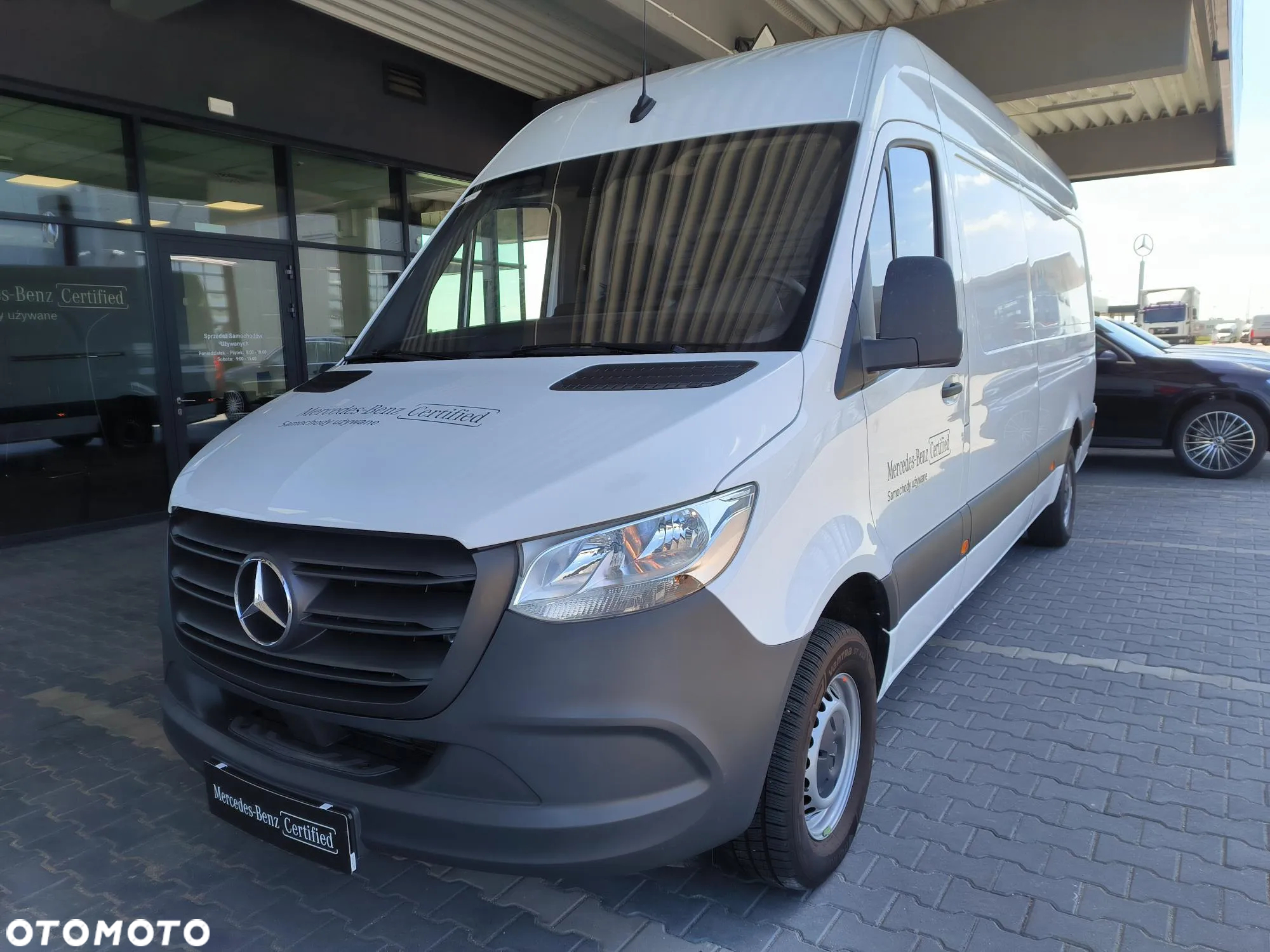 Mercedes-Benz Sprinter - 2