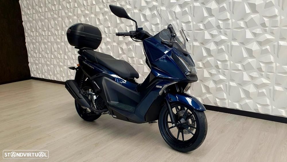 Kymco Skytown - 3