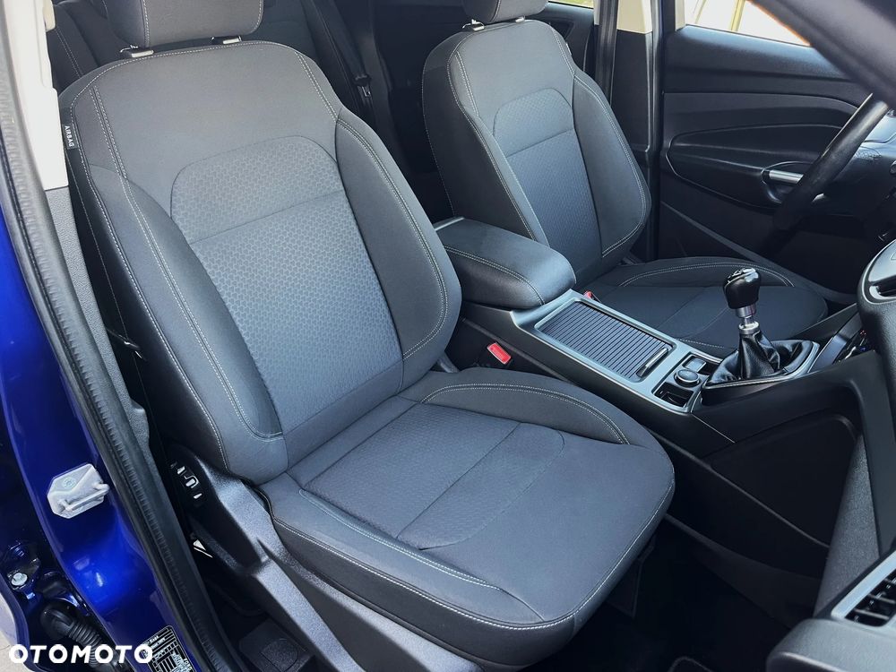 Ford Kuga 1.5 EcoBoost 2x4 Titanium - 18