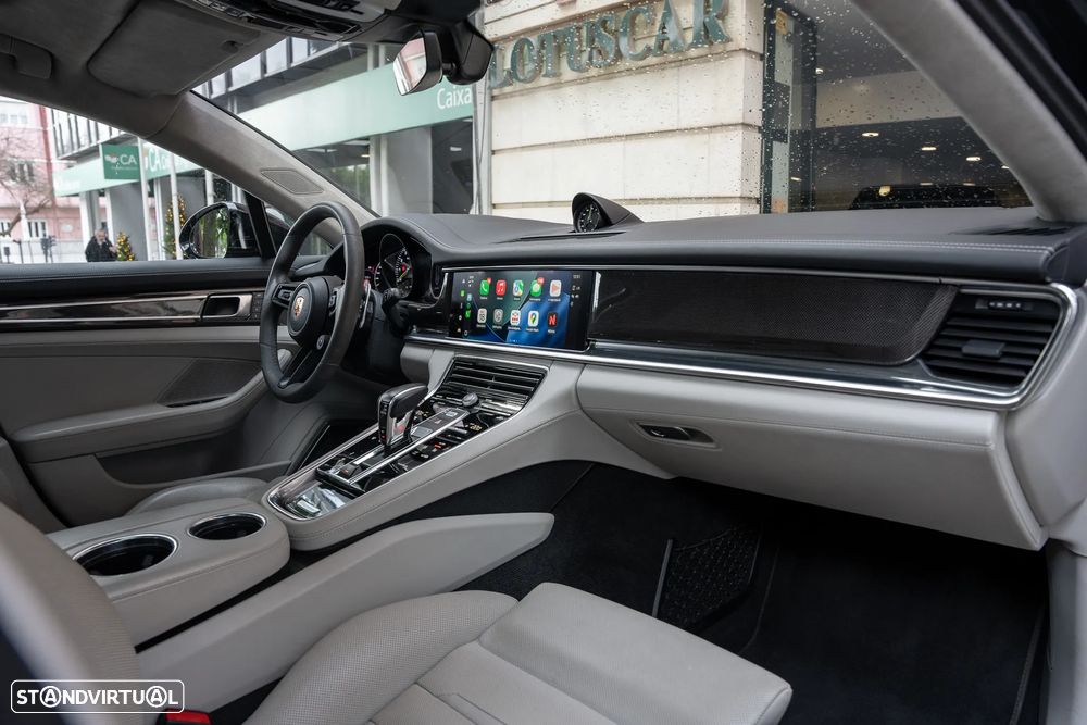 Porsche Panamera Sport Turismo Turbo S E-Hybrid - 11