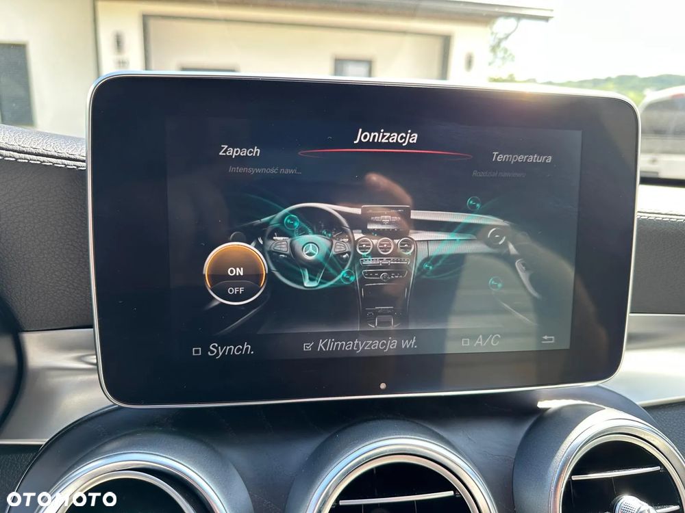 Mercedes-Benz Klasa C 220 (BlueTEC) d T 7G-TRONIC AMG Line - 10