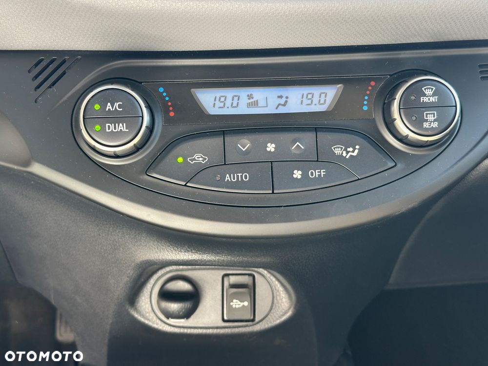 Toyota Yaris - 21